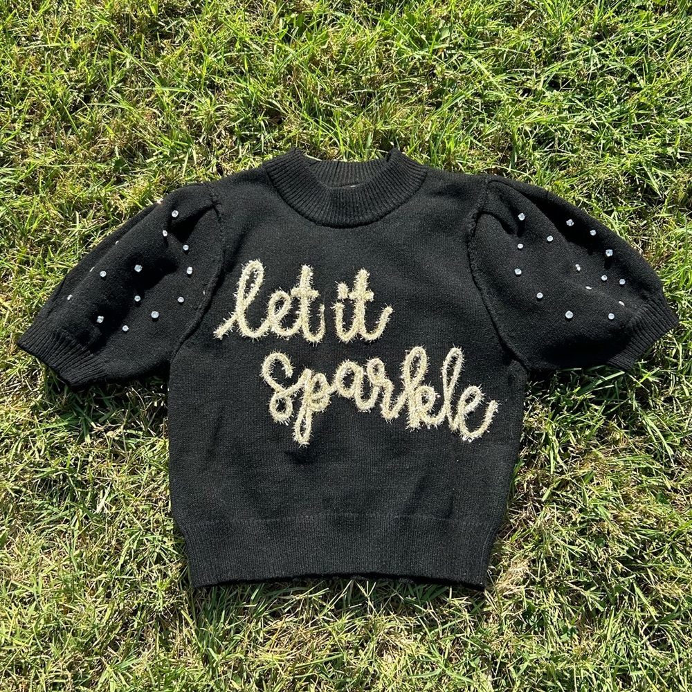 Boutique sweater NWT ✨